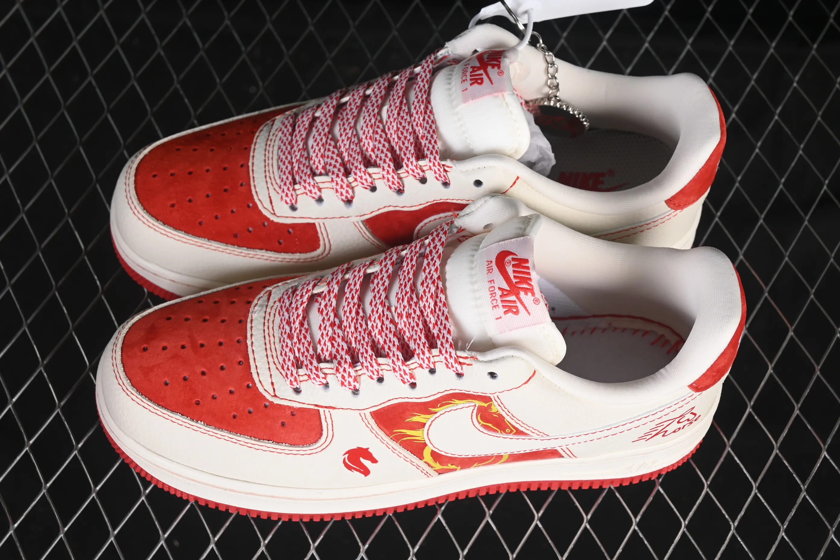 All categories Nk Air Force 1 Air Force series Nk Air Force 1 Low Air Force low-top Nike Air Force 1'07 Low Year of the Horse joint Red Horse Air Force 1 low-top casual sneakers XL1979-133
